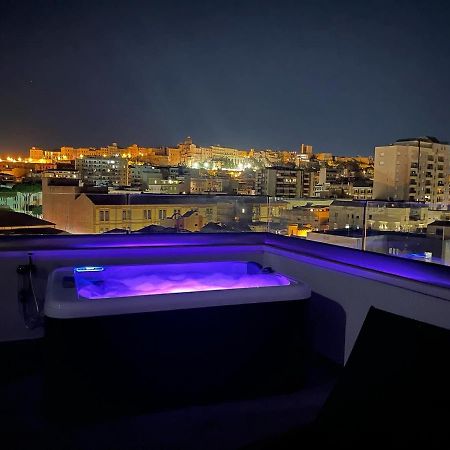 18 Dante Luxury Suites Cagliari Ngoại thất bức ảnh